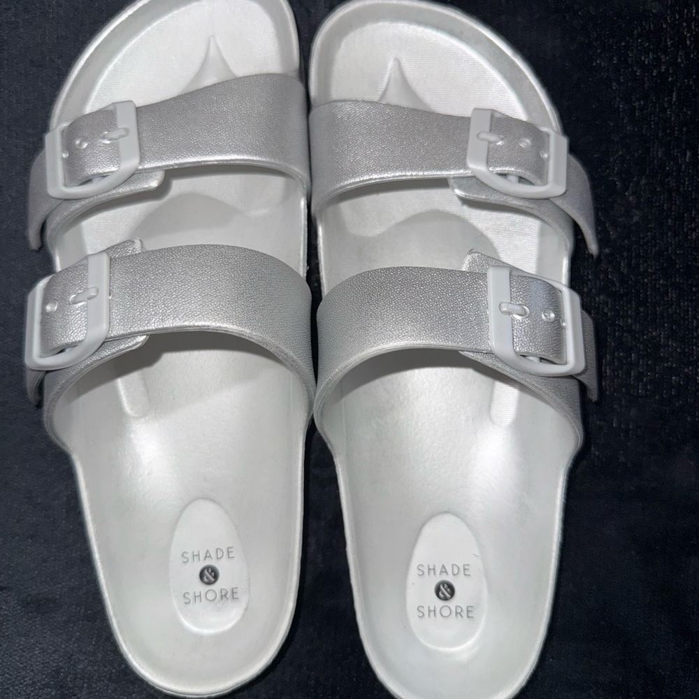Shade & Shore Metallic Silver Slide Sandals